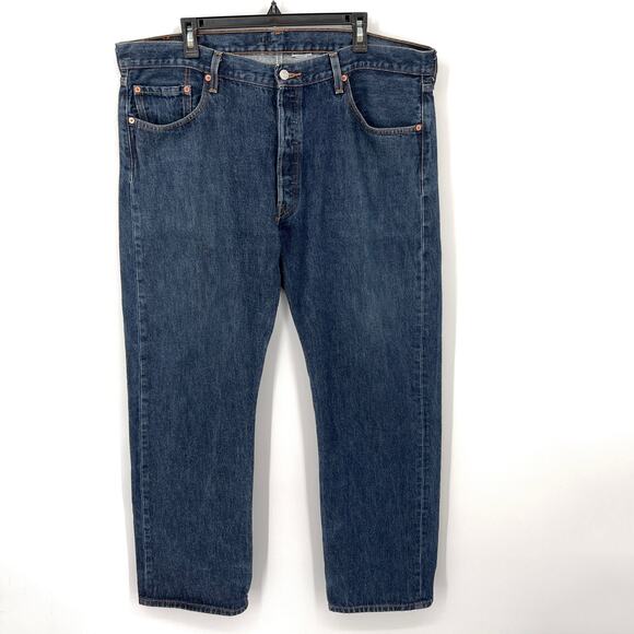 Levi's 501 Men's Button Fly Classic Rise Relaxed Fit Jeans Sz 40 Dark Wash - Picture 1 of 11